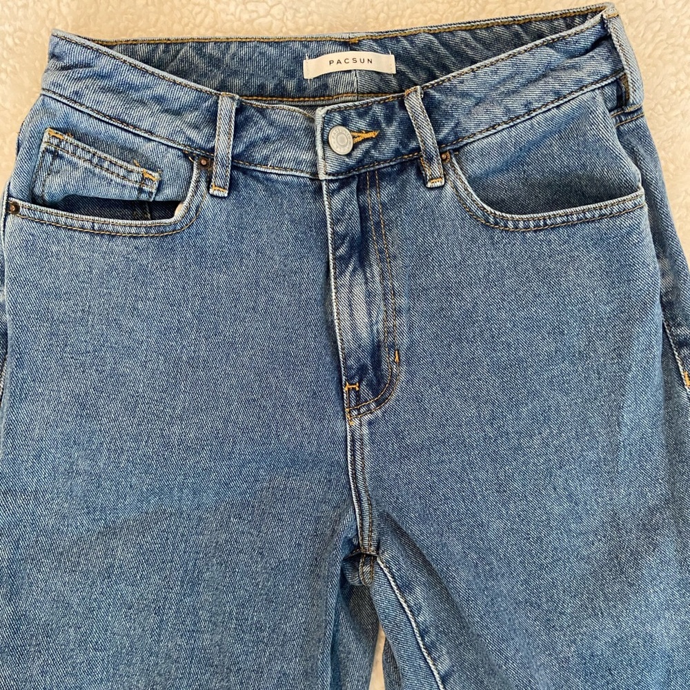 Size 27 Faded Wash PacSun Mom Jean